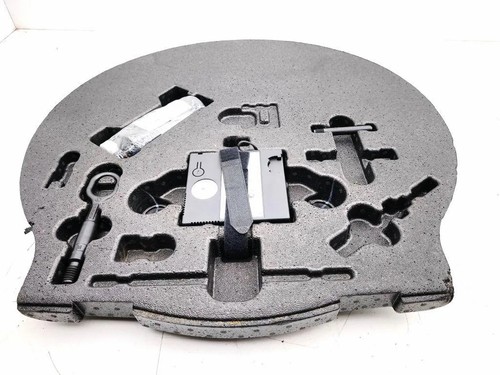 Audi kit attrezzi di - q3,